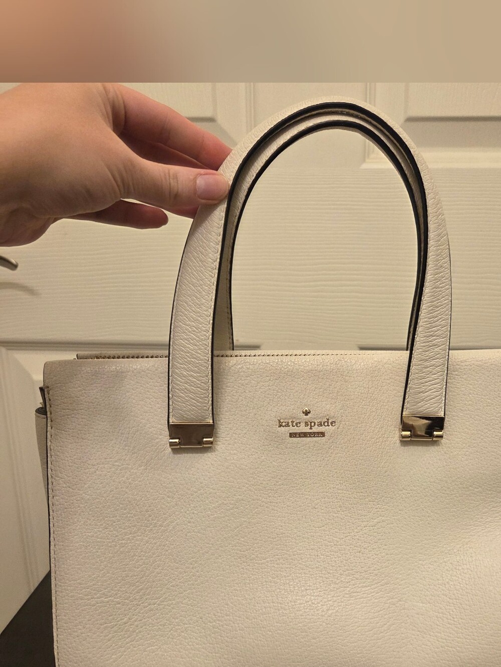 Kate Spade White Leather Satchel - Elegant Women's Tote